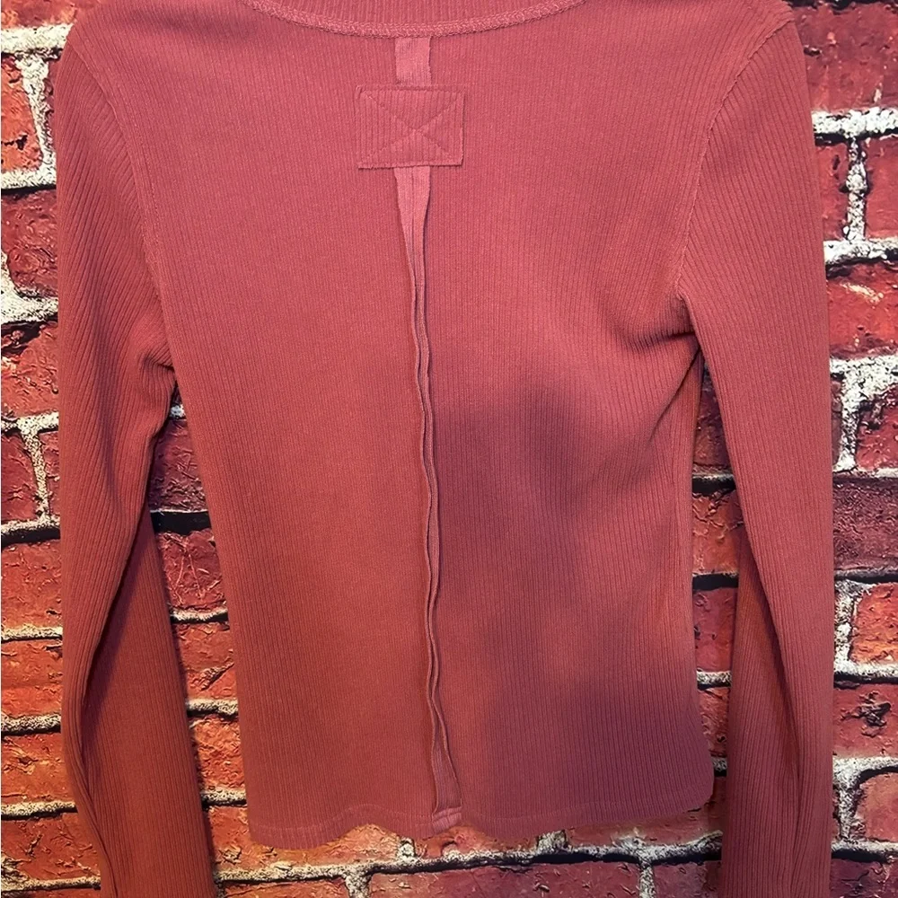 Rust-pink Button-Up Top - Picture 4 of 4